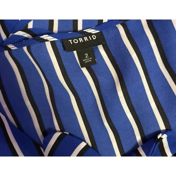 Torrid Plus Size Blue Stripe‎ Georgette Bow Blouse, Size 2/2X - Picture 7 of 8
